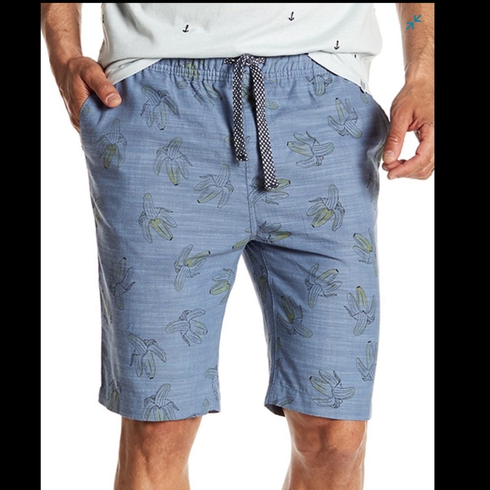 L - Sovereign Code Plot Printed Shorts - Picture 4 of 8